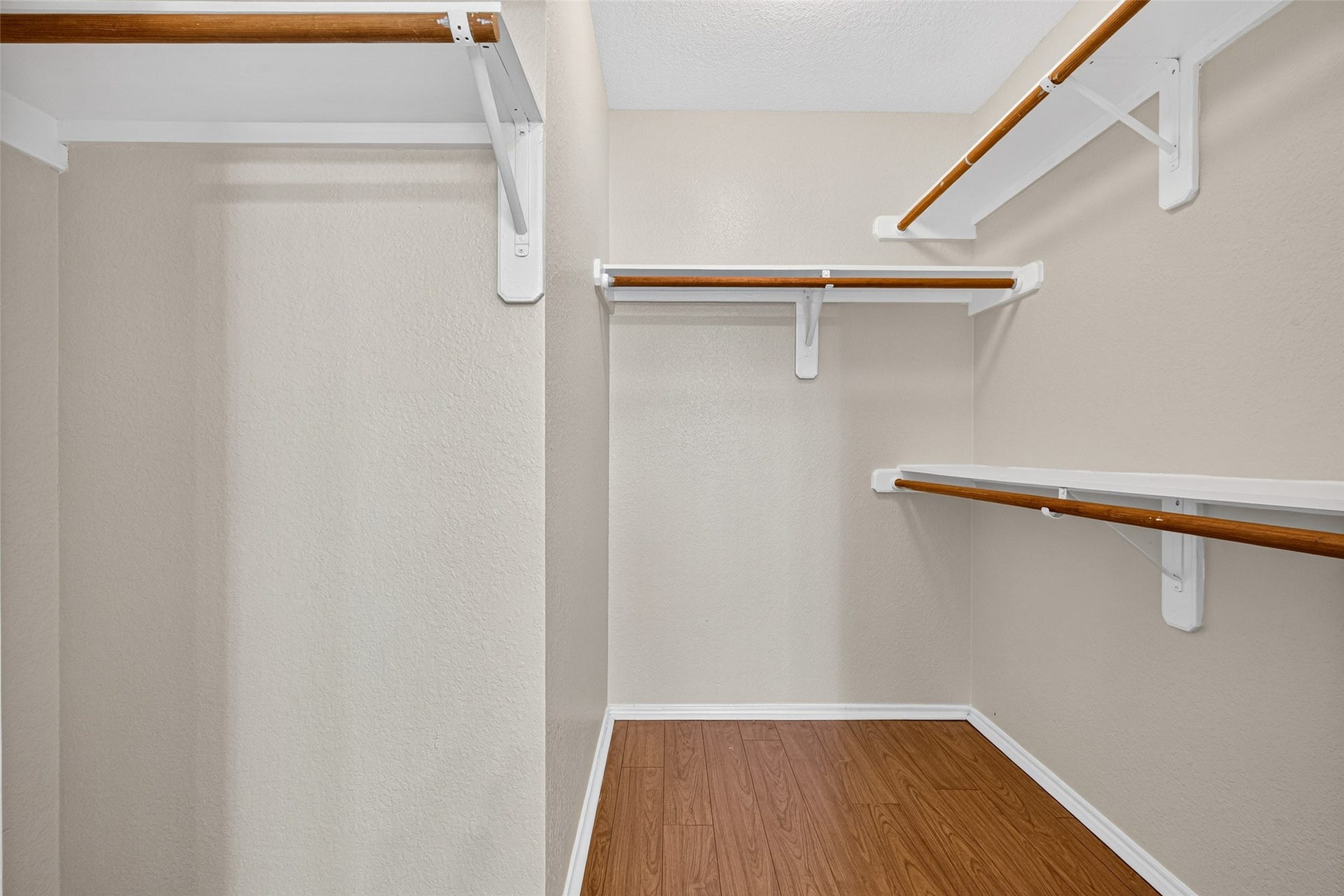 4903 Chappel Hill Drive, Missouri City, TX 77459 Primary closet with ample storage space