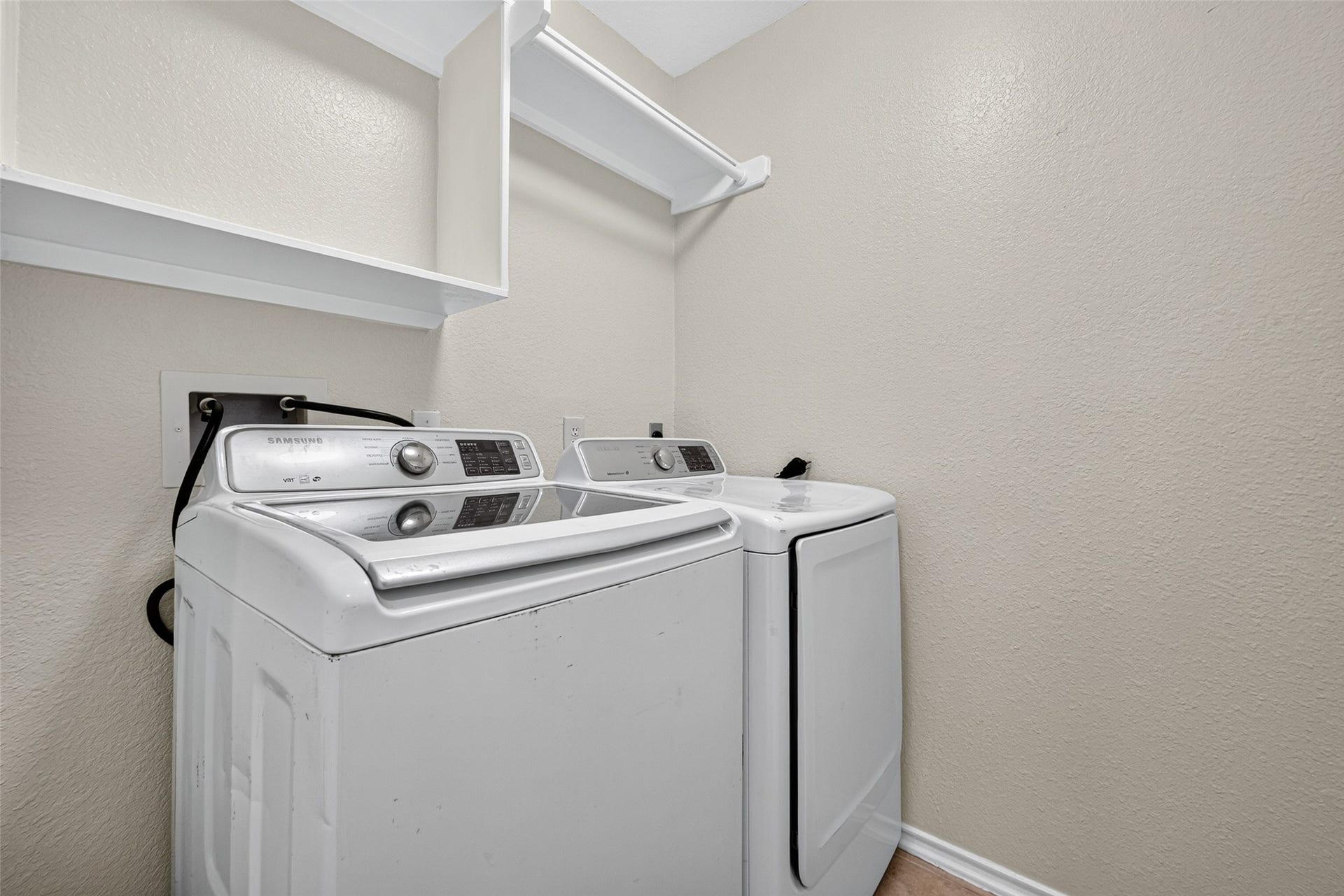 4903 Chappel Hill Drive, Missouri City, TX 77459 Utility located in house