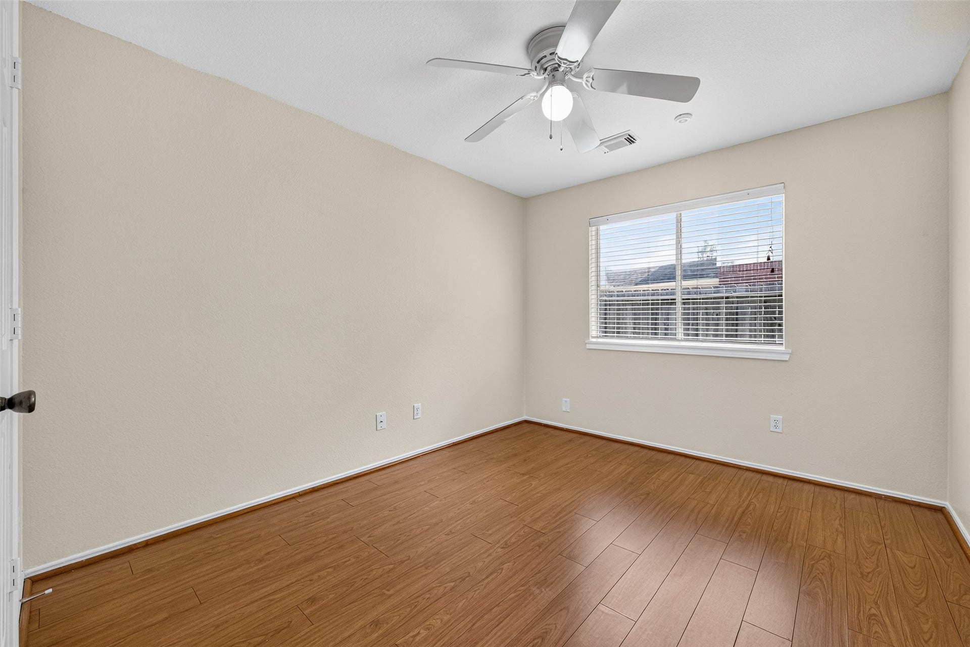 4903 Chappel Hill Drive, Missouri City, TX 77459 First bedroom