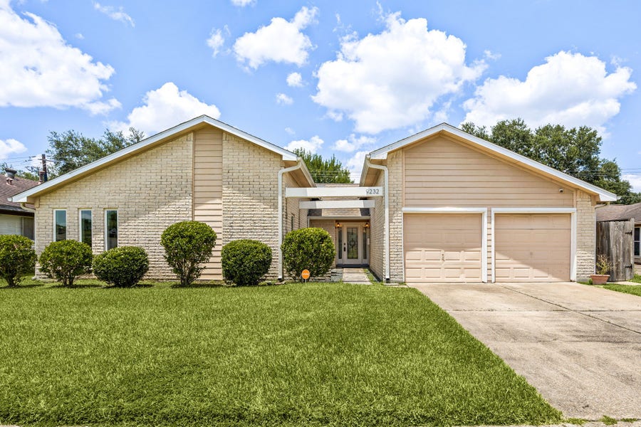 Property photo for 9232 Vickijohn Drive, Houston, TX