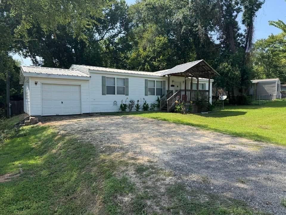 15203 Paradise Cove Drive, Willis, TX 77318