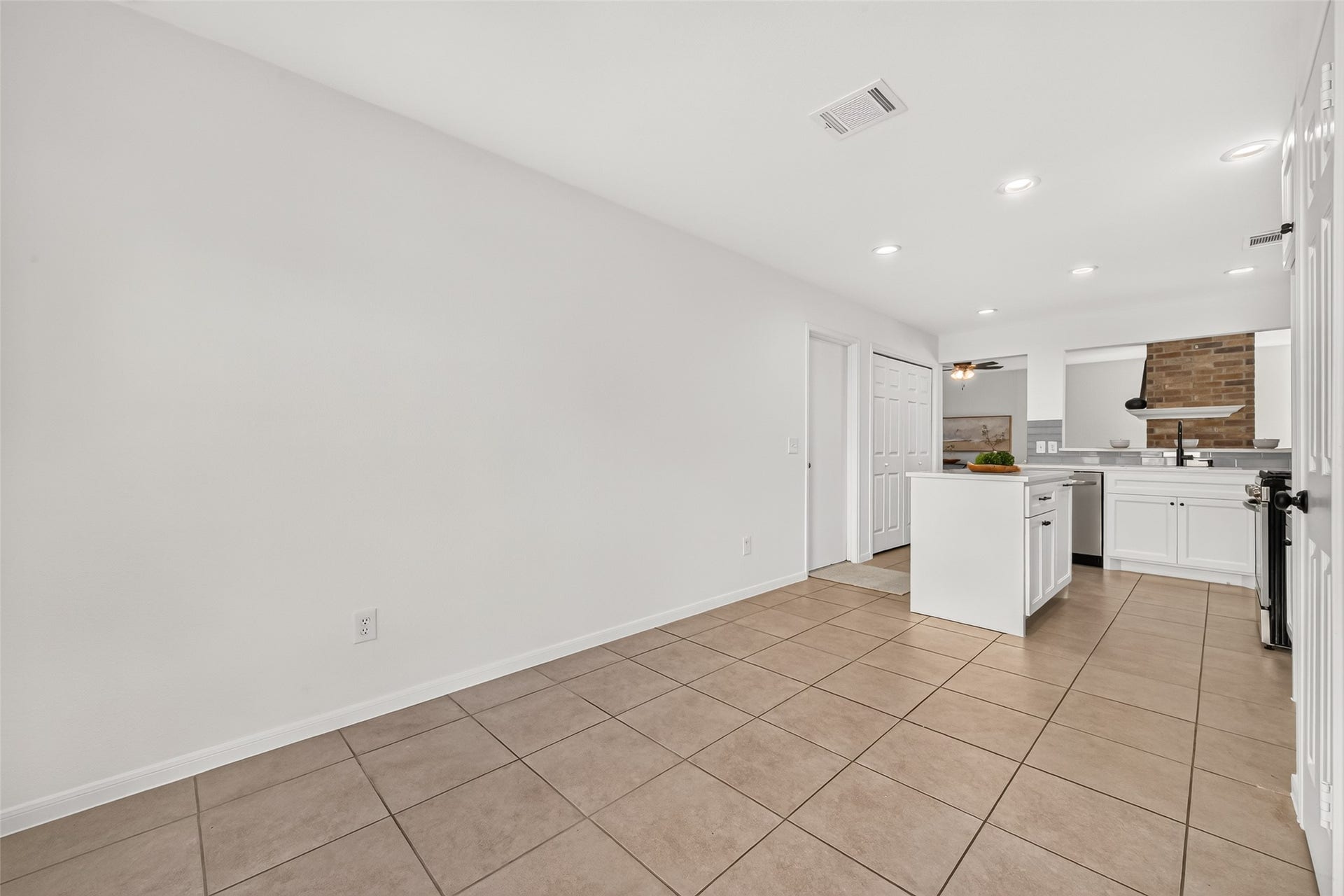 4706 Edinburgh Lane, Missouri City, TX 77459 4706 Edinburgh Lane, Missouri City, TX 77459