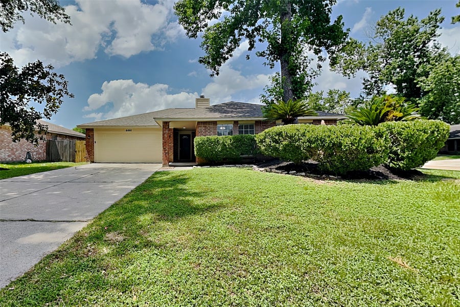 Property photo for 2631 Sherwood Hollow Lane, Houston, TX