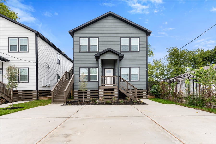 Property photo for 1321 E 35th Street, Houston, TX