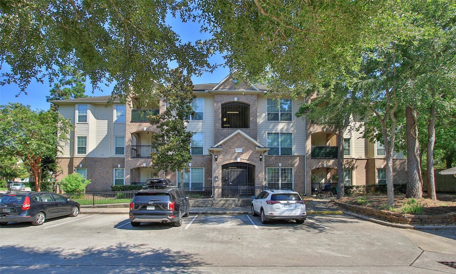 Property photo for 6607 Lake Woodlands Drive, #223, The Woodlands, TX