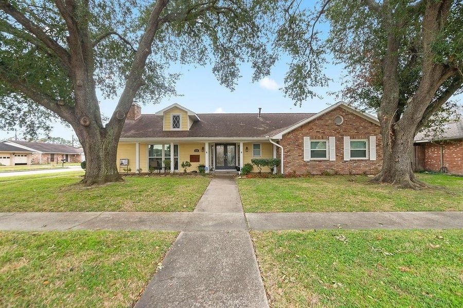Property photo for 2718 Lufkin Lane, Deer Park, TX