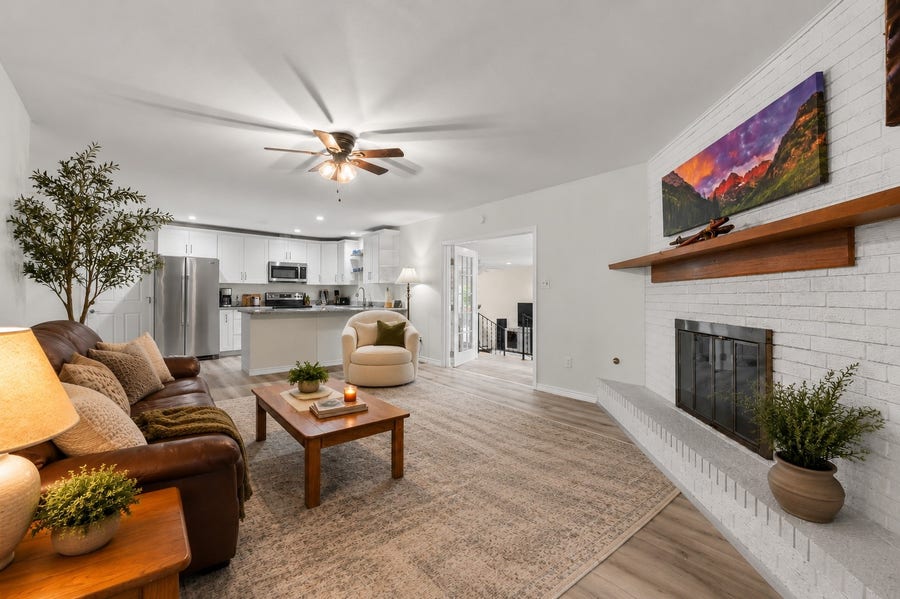 Property photo for 209 Summit Drive, Conroe, TX
