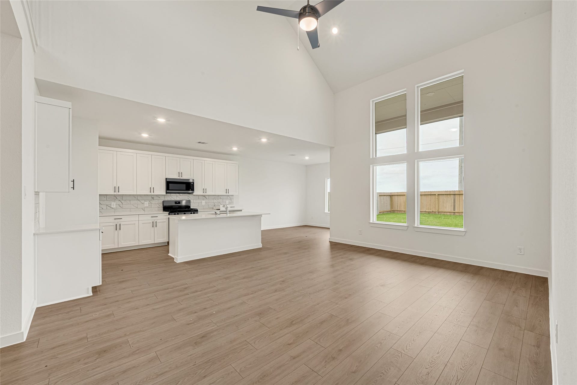 11111 Wild Senna Way, Needville, TX 77461 *Images and 3D tour are for illustration only and options may vary from home as built.