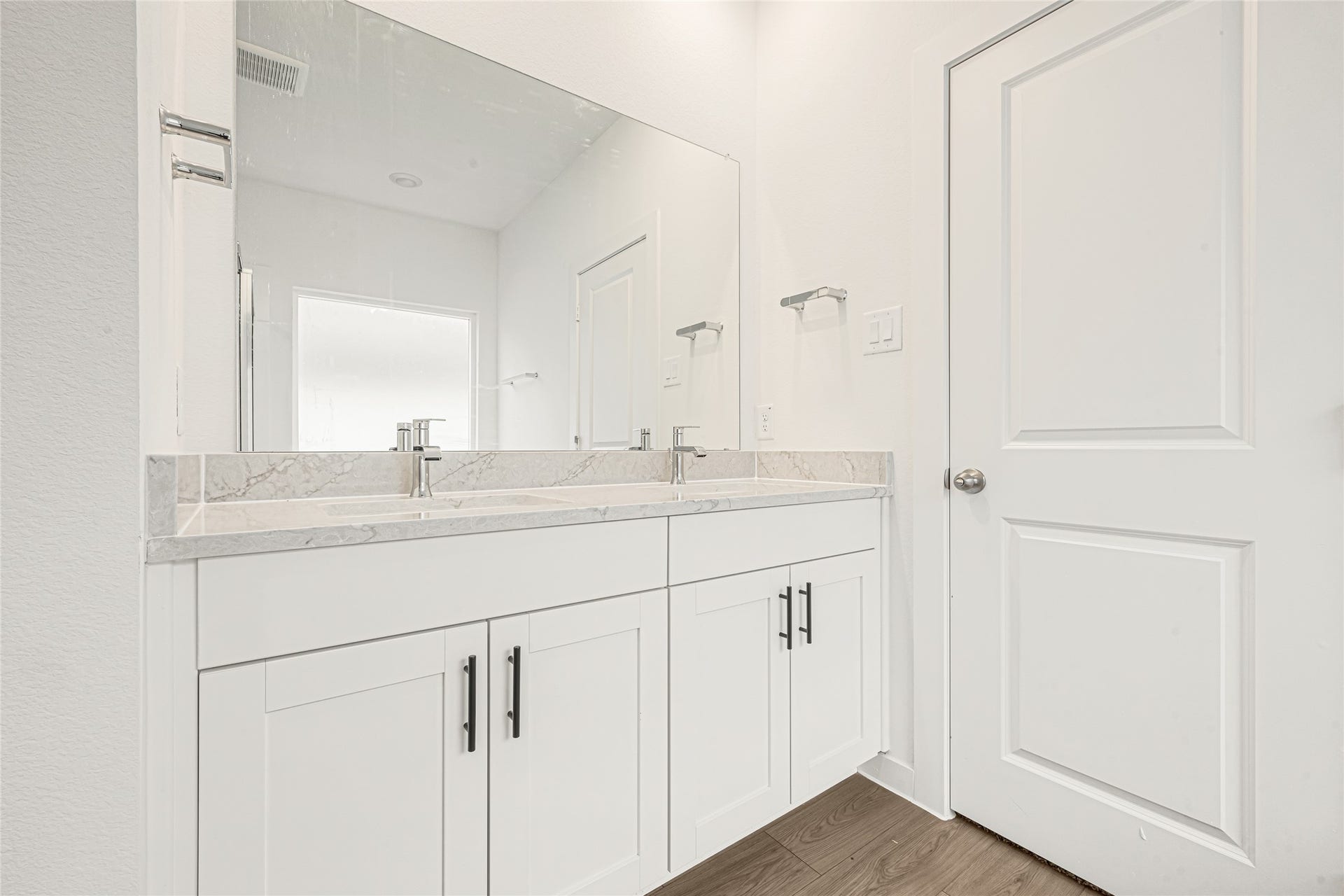 11111 Wild Senna Way, Needville, TX 77461 *Images and 3D tour are for illustration only and options may vary from home as built.