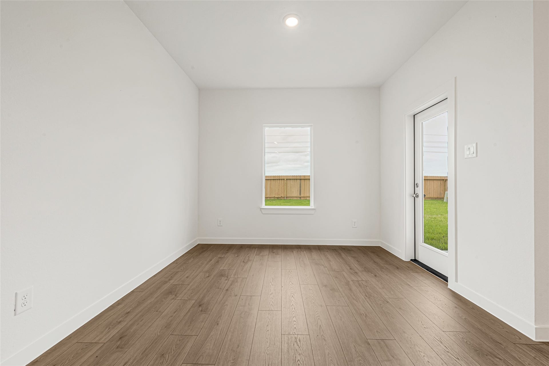 11111 Wild Senna Way, Needville, TX 77461 *Images and 3D tour are for illustration only and options may vary from home as built.