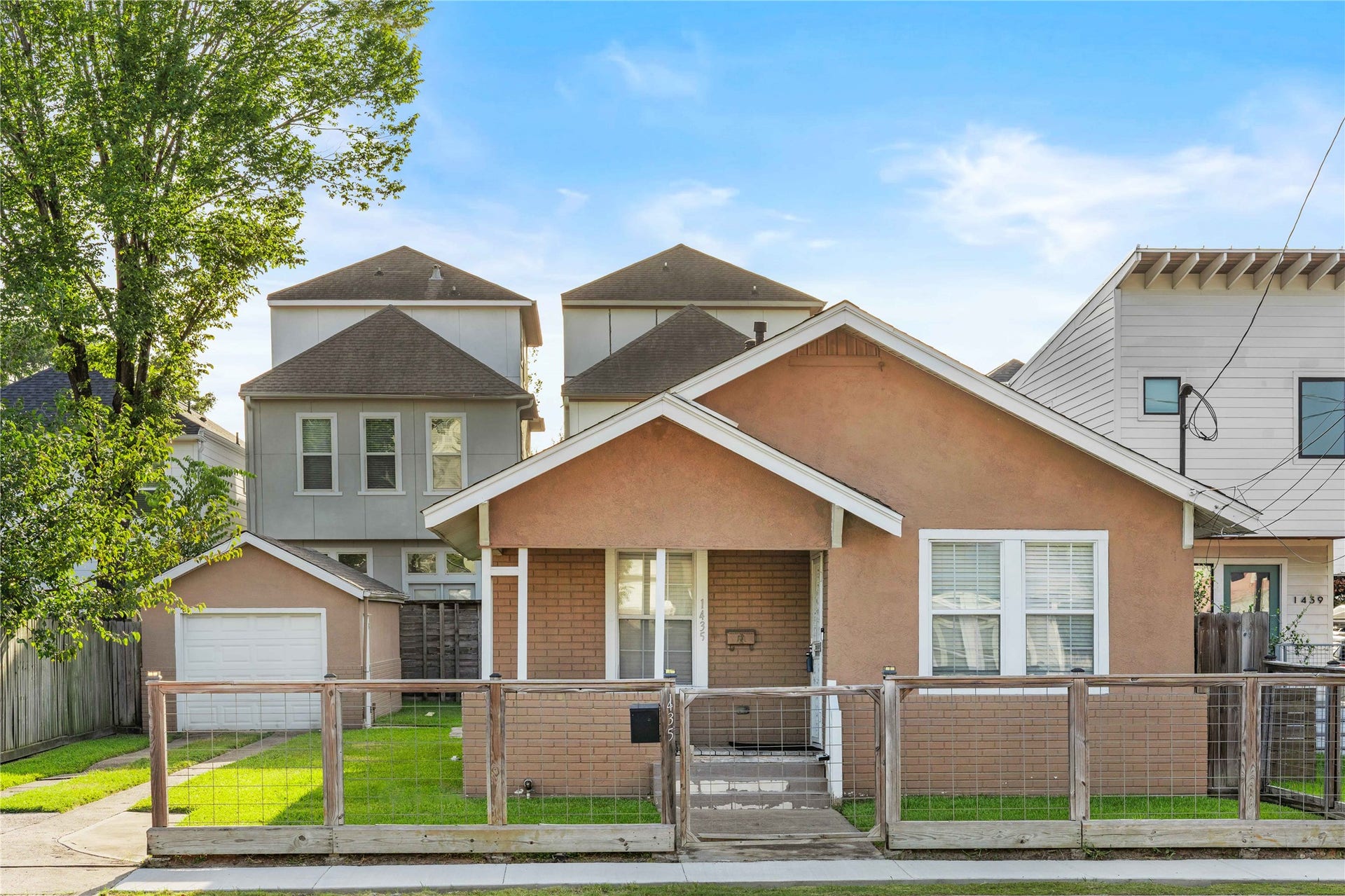 1435 N Durham Drive, Houston, TX 77008 1435 N Durham Drive, Houston, TX 77008