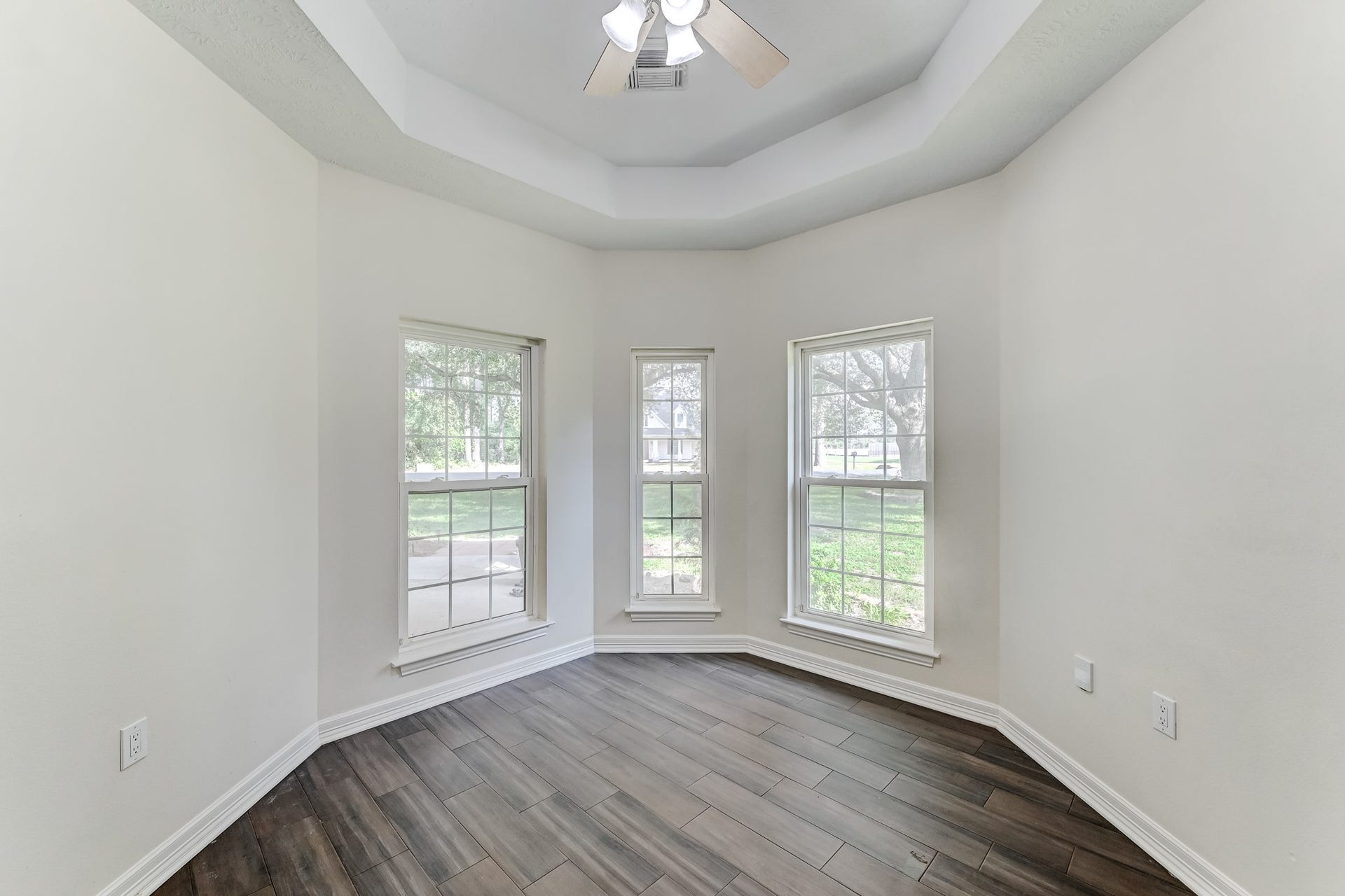 22623 Three Pines Drive, Hockley, TX 77447 Versatile octagon-shaped room, perfect for a private study