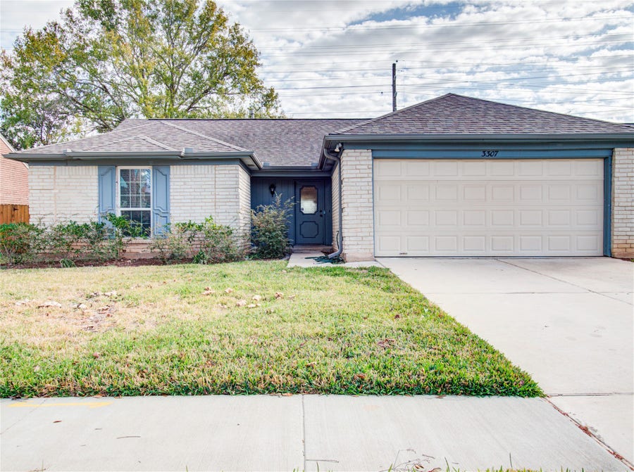 Property photo for 3307 E Heatherock Circle, Sugar Land, TX