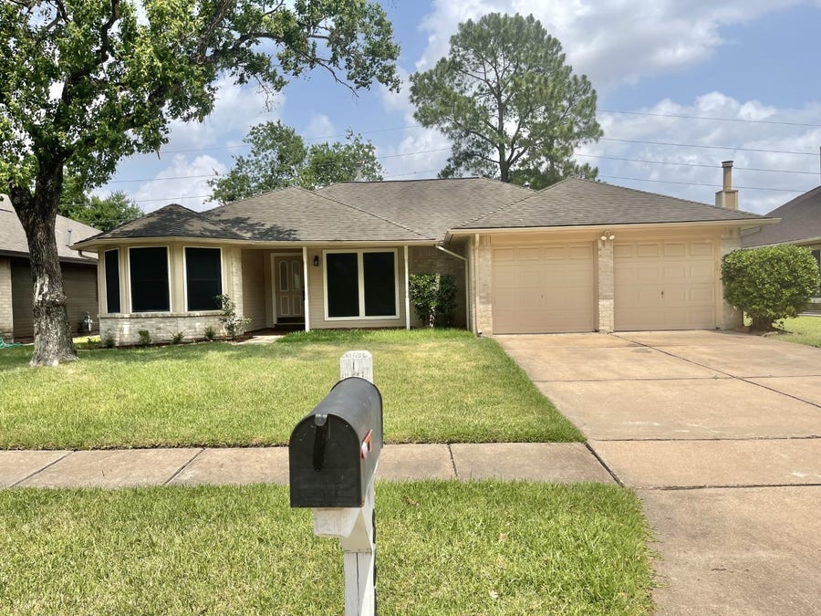 Property photo for 8646 Sunny Ridge Drive, Houston, TX