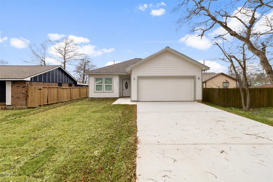 Property photo for 206 S Brownell Street, La Porte, TX