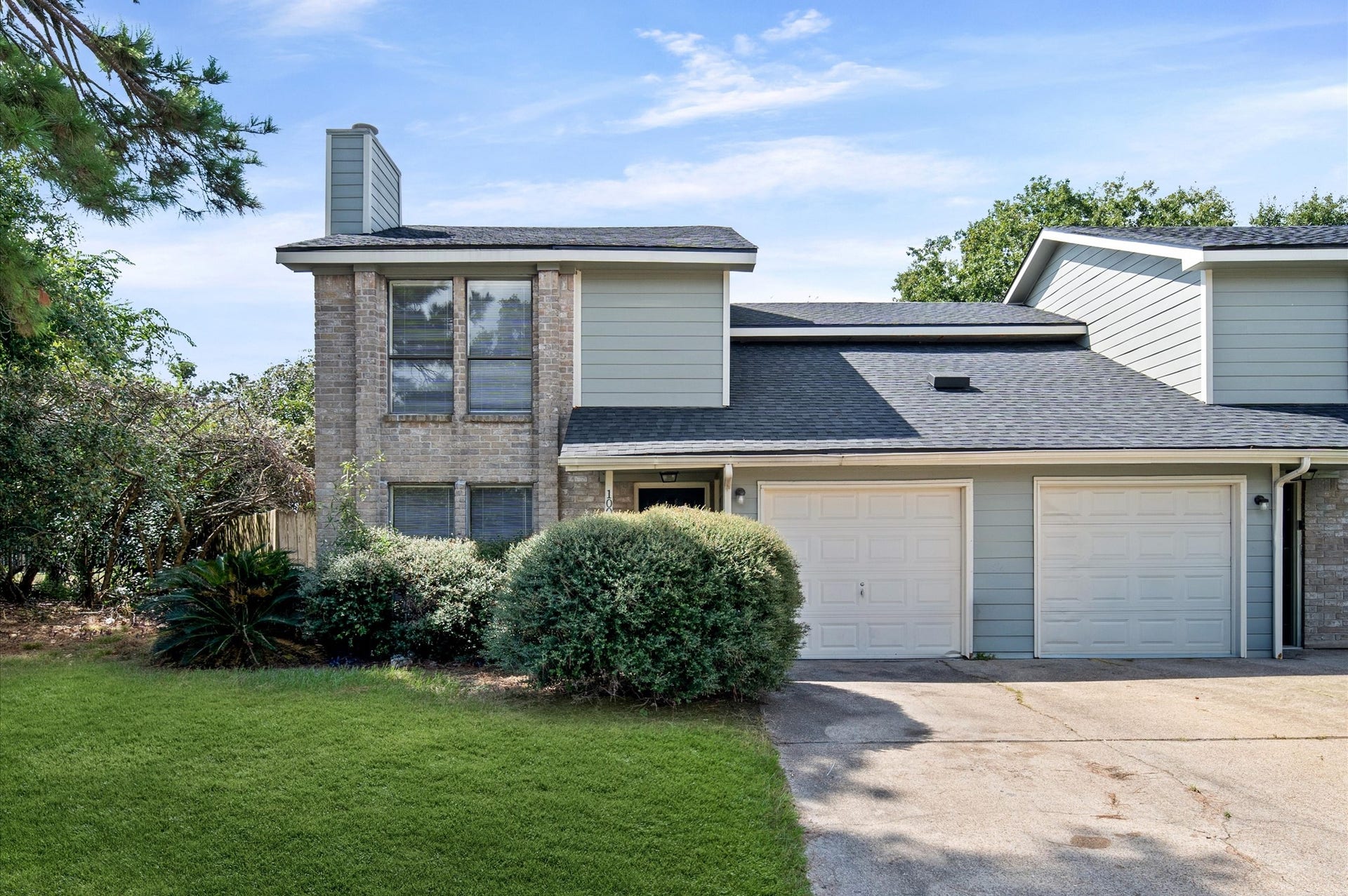 10011 & 10013 Spring Place Drive, Houston, TX 77070