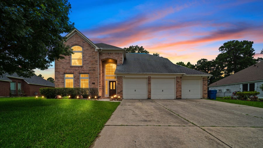 Property photo for 8107 Trophy Place Drive, Humble, TX