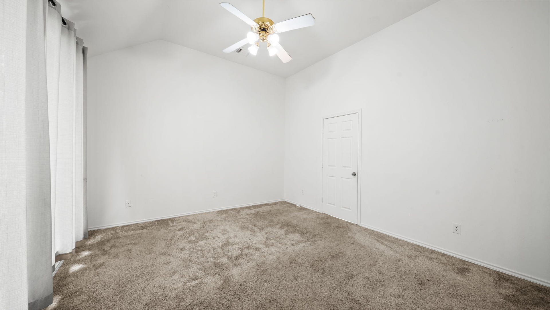 8107 Trophy Place Drive, Humble, TX 77346 8107 Trophy Place Drive, Humble, TX 77346