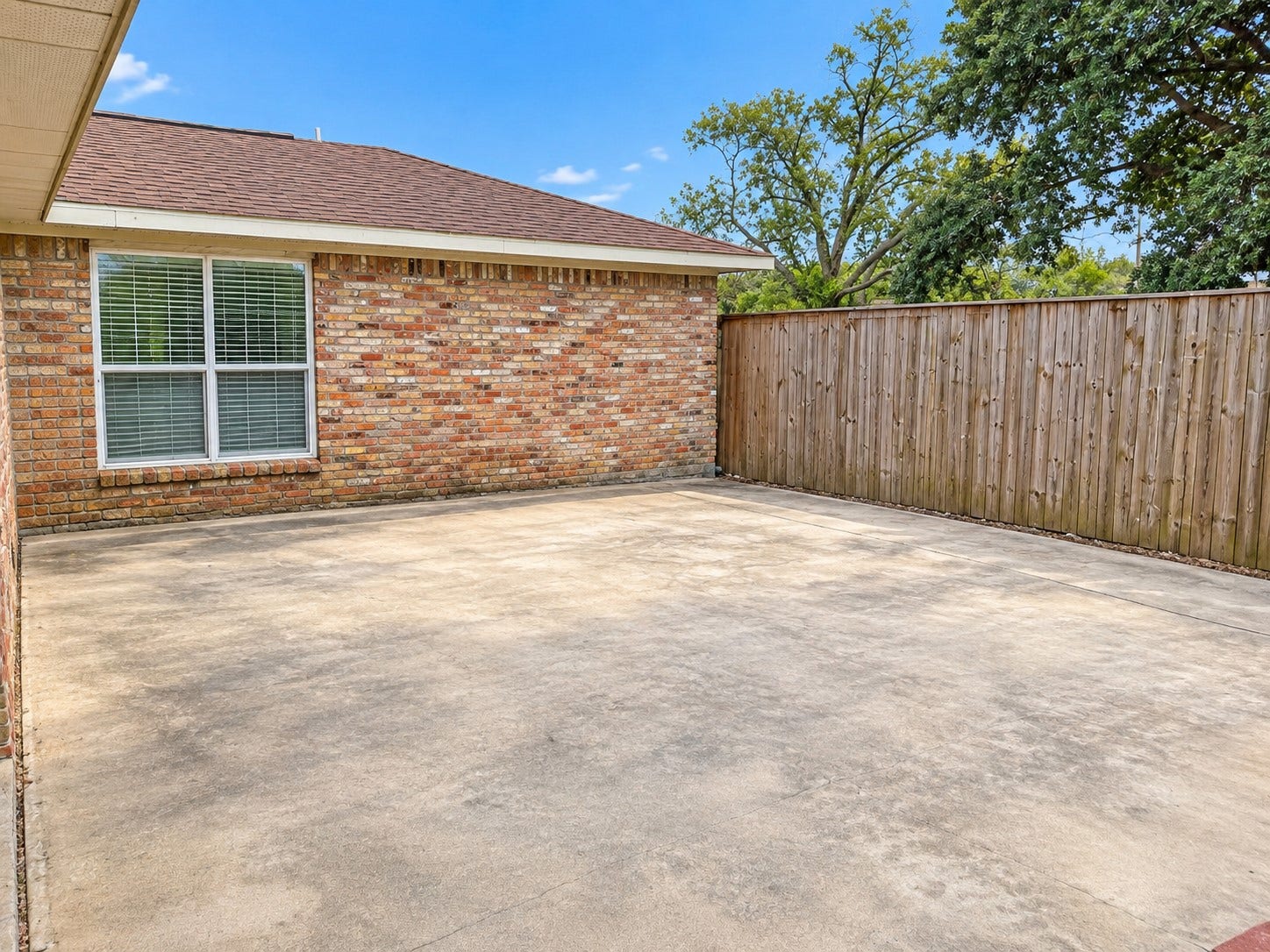 1103 County Road 281, Alvin, TX 77511 Patio