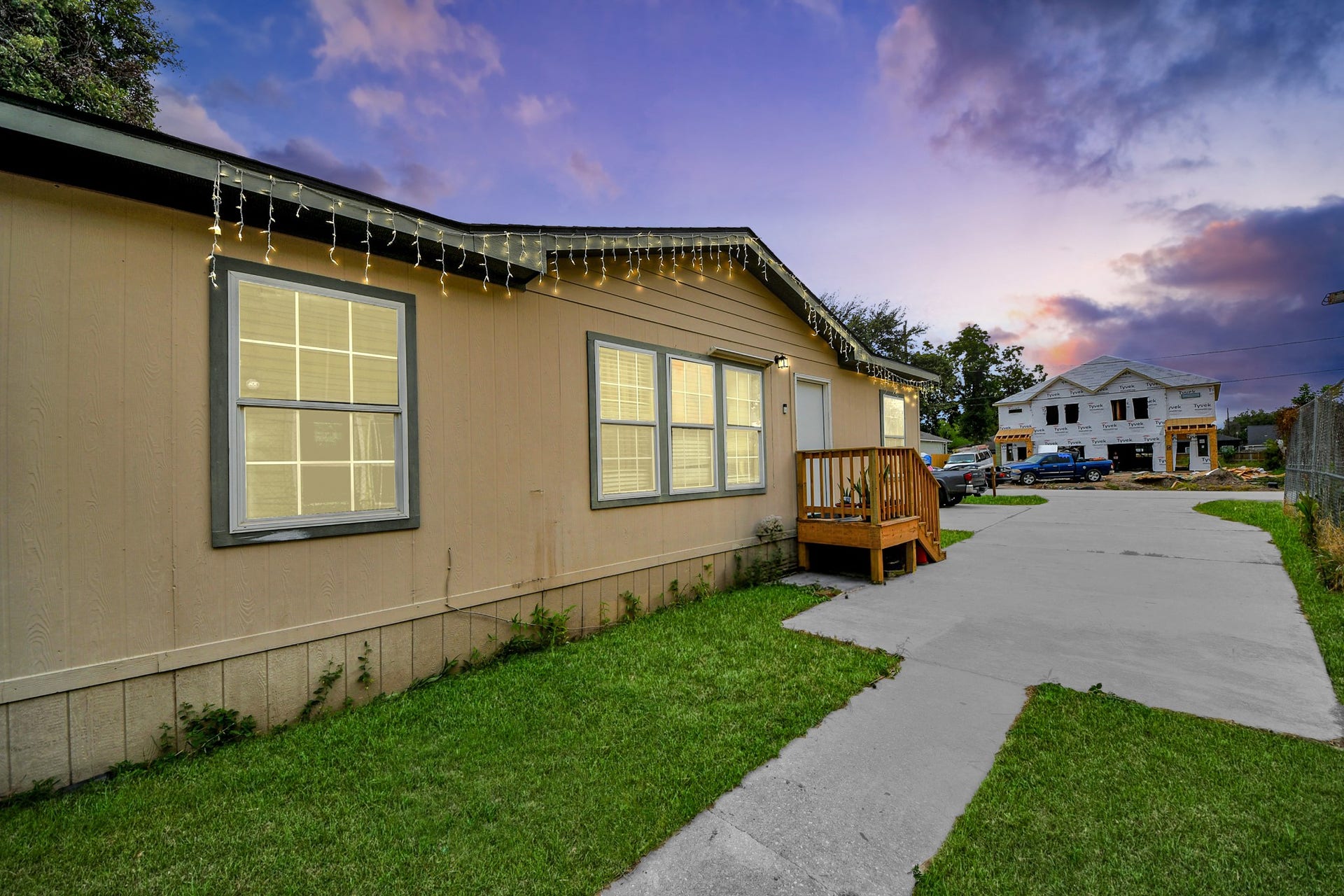 1074 South Lane, #A-B, Houston, TX 77088 1074 South Lane, #A-B, Houston, TX 77088