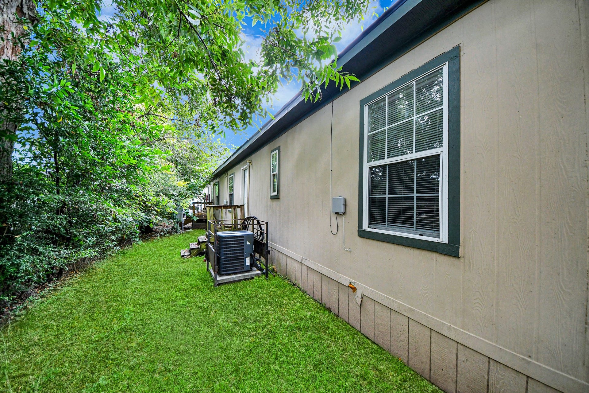 1074 South Lane, #A-B, Houston, TX 77088 1074 South Lane, #A-B, Houston, TX 77088