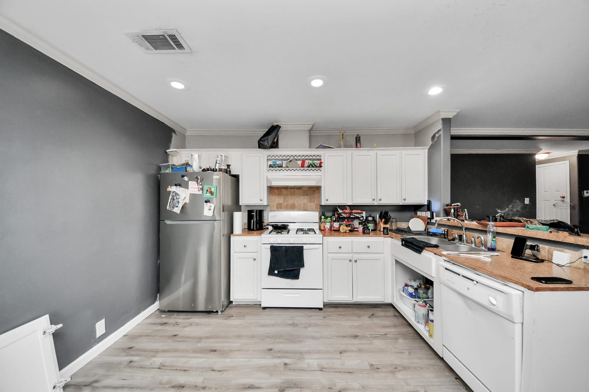 1074 South Lane, #A-B, Houston, TX 77088 1074 South Lane, #A-B, Houston, TX 77088