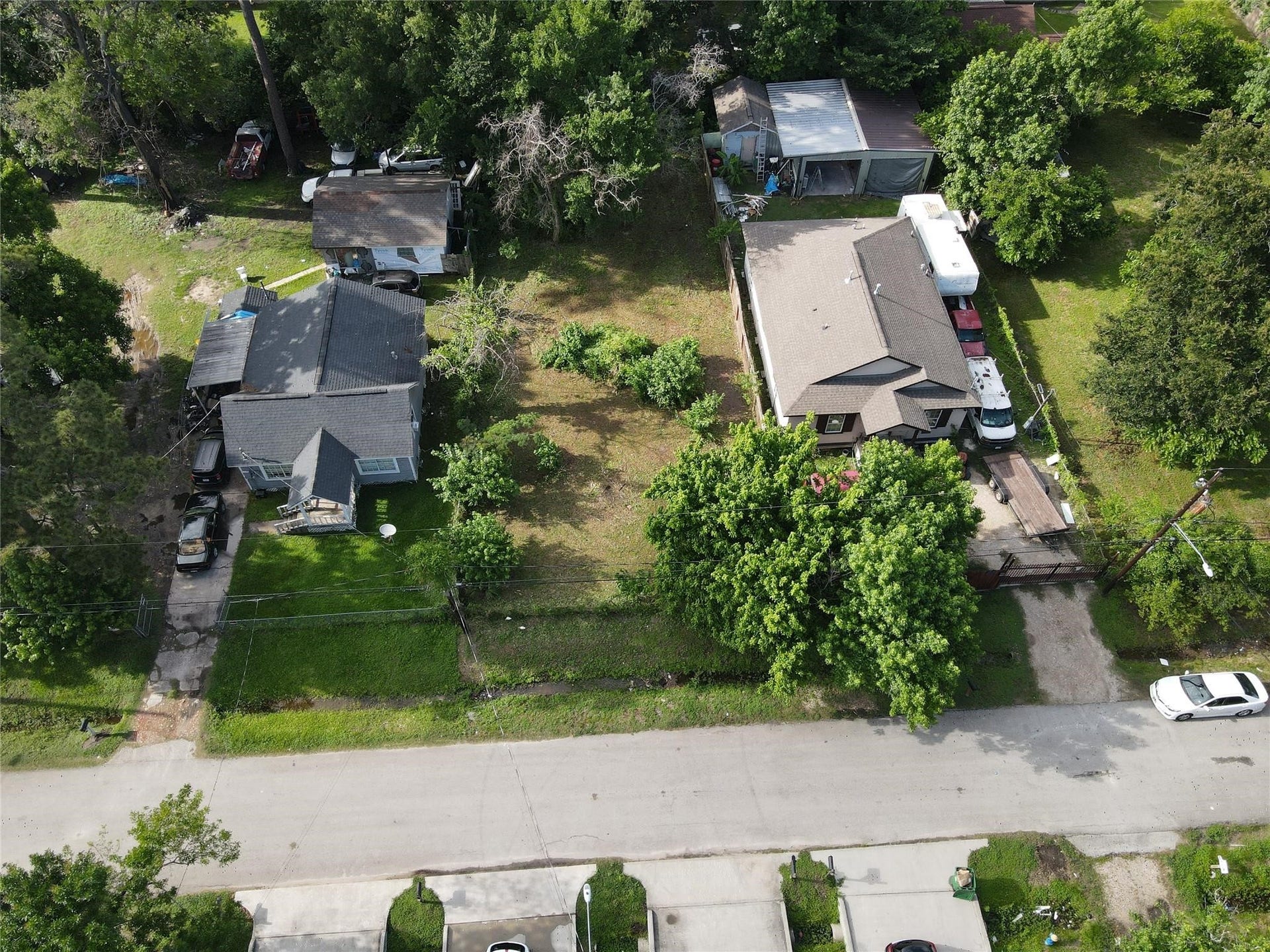 8133 Gallahad Street, Houston, TX 77078 8133 Gallahad Street, Houston, TX 77078