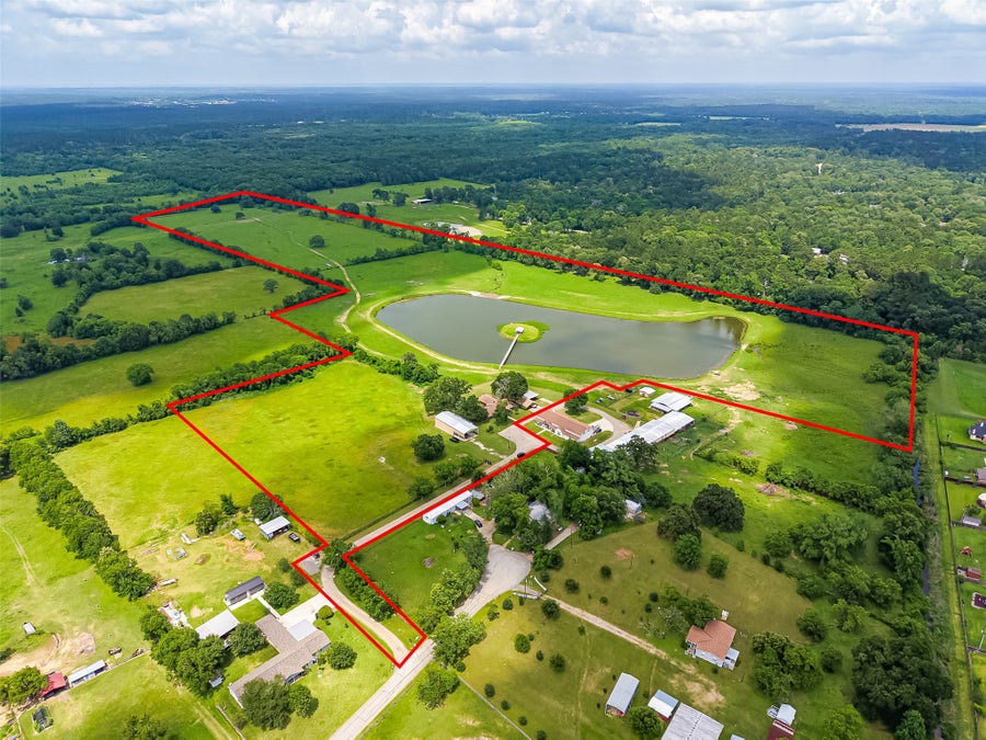 Property photo for 41115 Community Road, Magnolia, TX