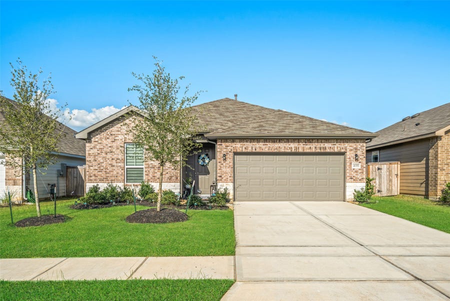 Property photo for 4155 Long Leaf Bend Boulevard, Pinehurst, TX