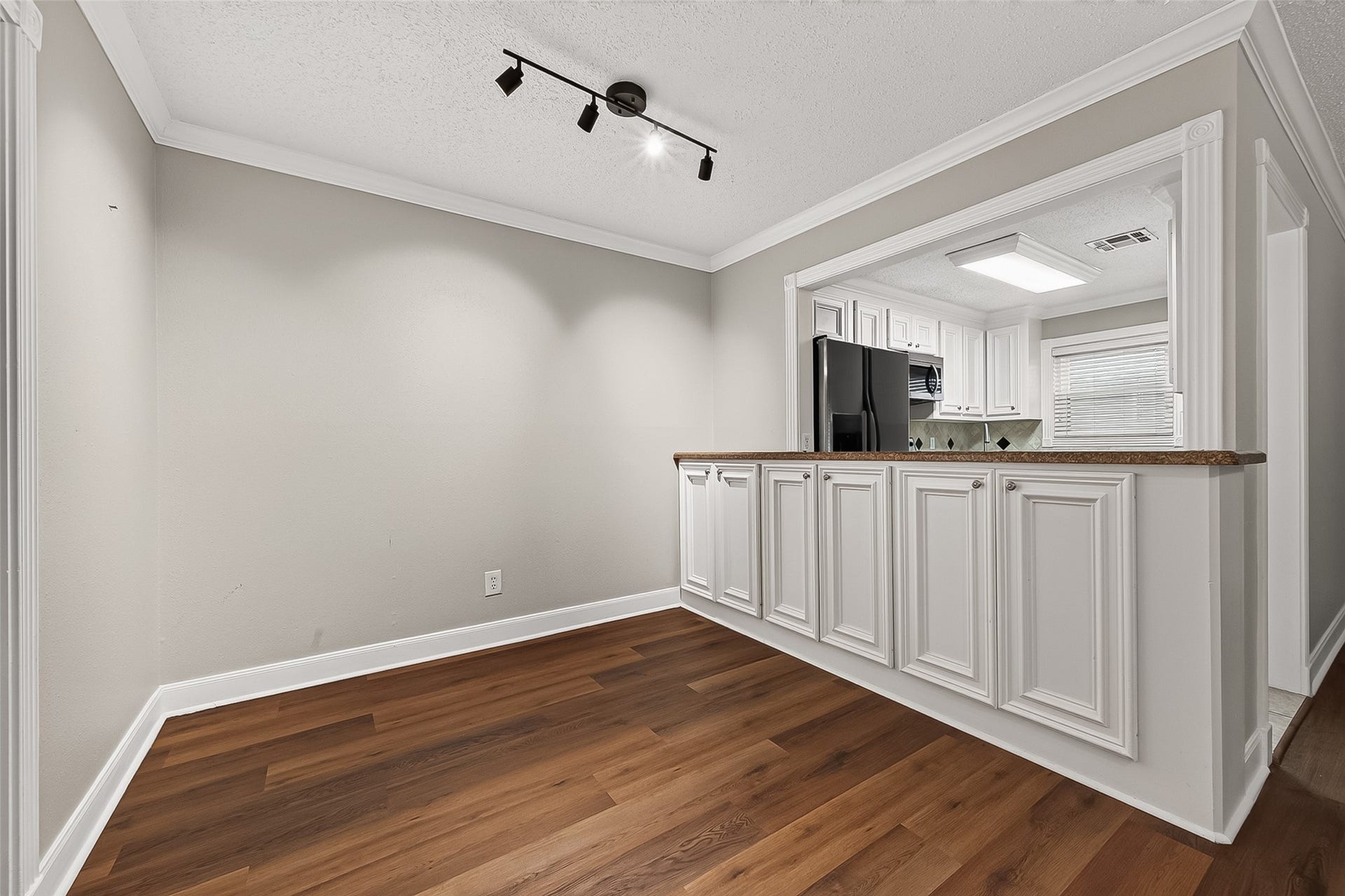 4727 Merwin Street, #A, Houston, TX 77027 Extra storage space off of the Breakfast Room!