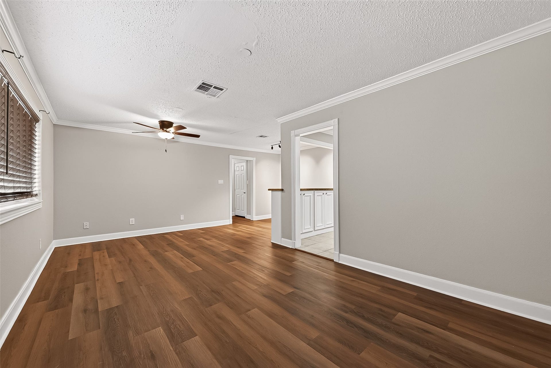 4727 Merwin Street, #A, Houston, TX 77027 Family Room!