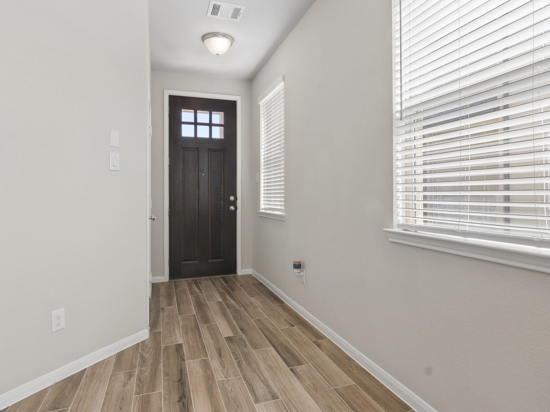 5516 Clarendon Hills Court, Pasadena, TX 77505