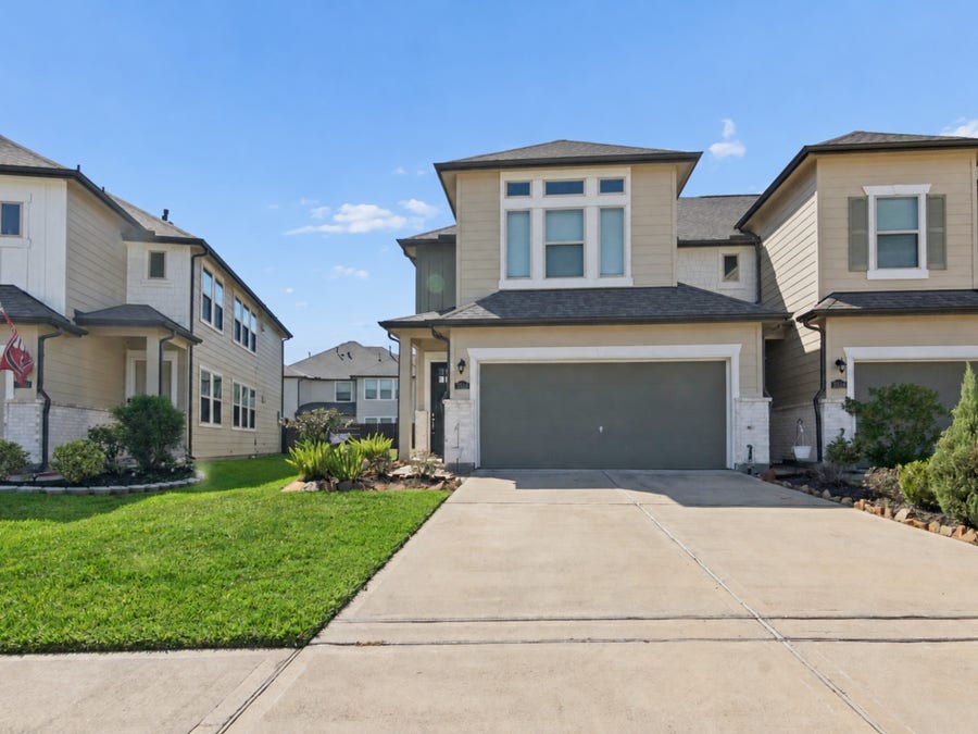 Property photo for 5516 Clarendon Hills Court, Pasadena, TX