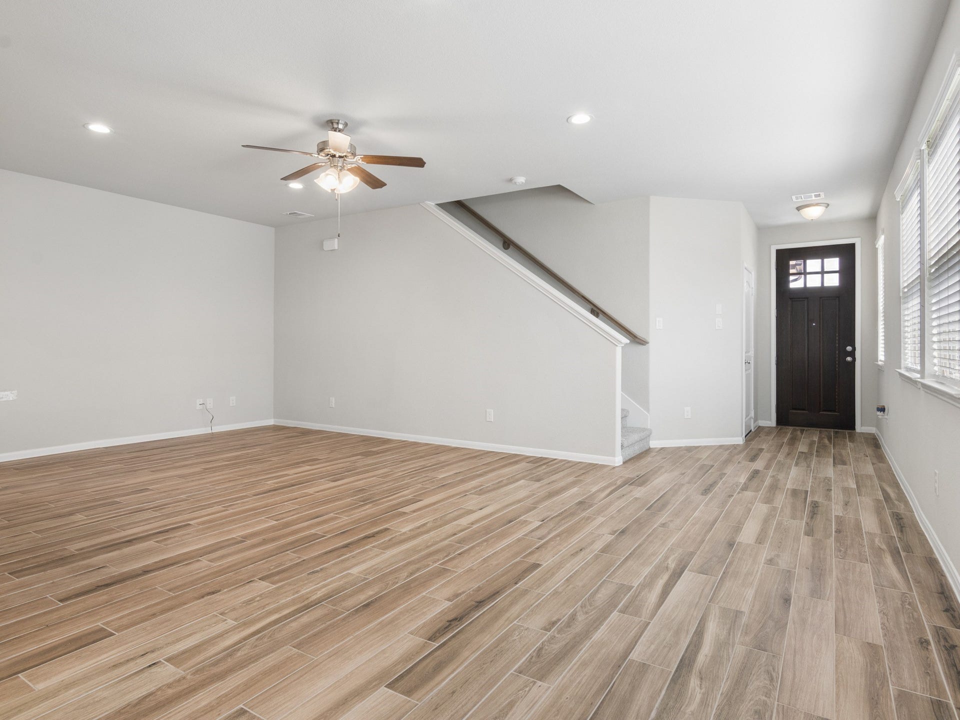 5516 Clarendon Hills Court, Pasadena, TX 77505