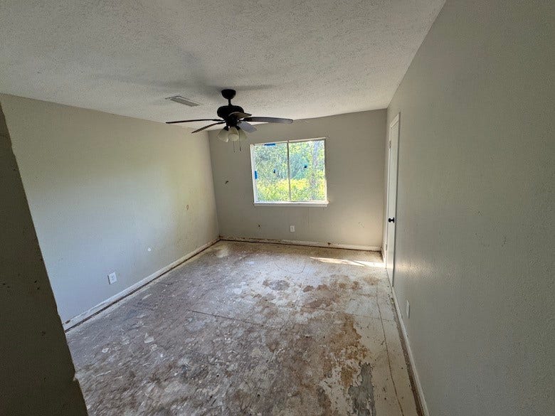 7818 Pin Oak Road, Alvin, TX 77511 7818 Pin Oak Road, Alvin, TX 77511
