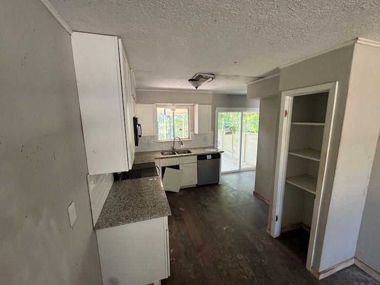 7818 Pin Oak Road, Alvin, TX 77511 7818 Pin Oak Road, Alvin, TX 77511
