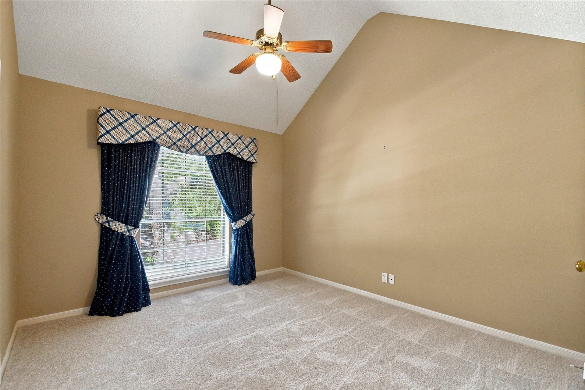 17111 Post Oak Hollow, Spring, TX 77379 17111 Post Oak Hollow, Spring, TX 77379