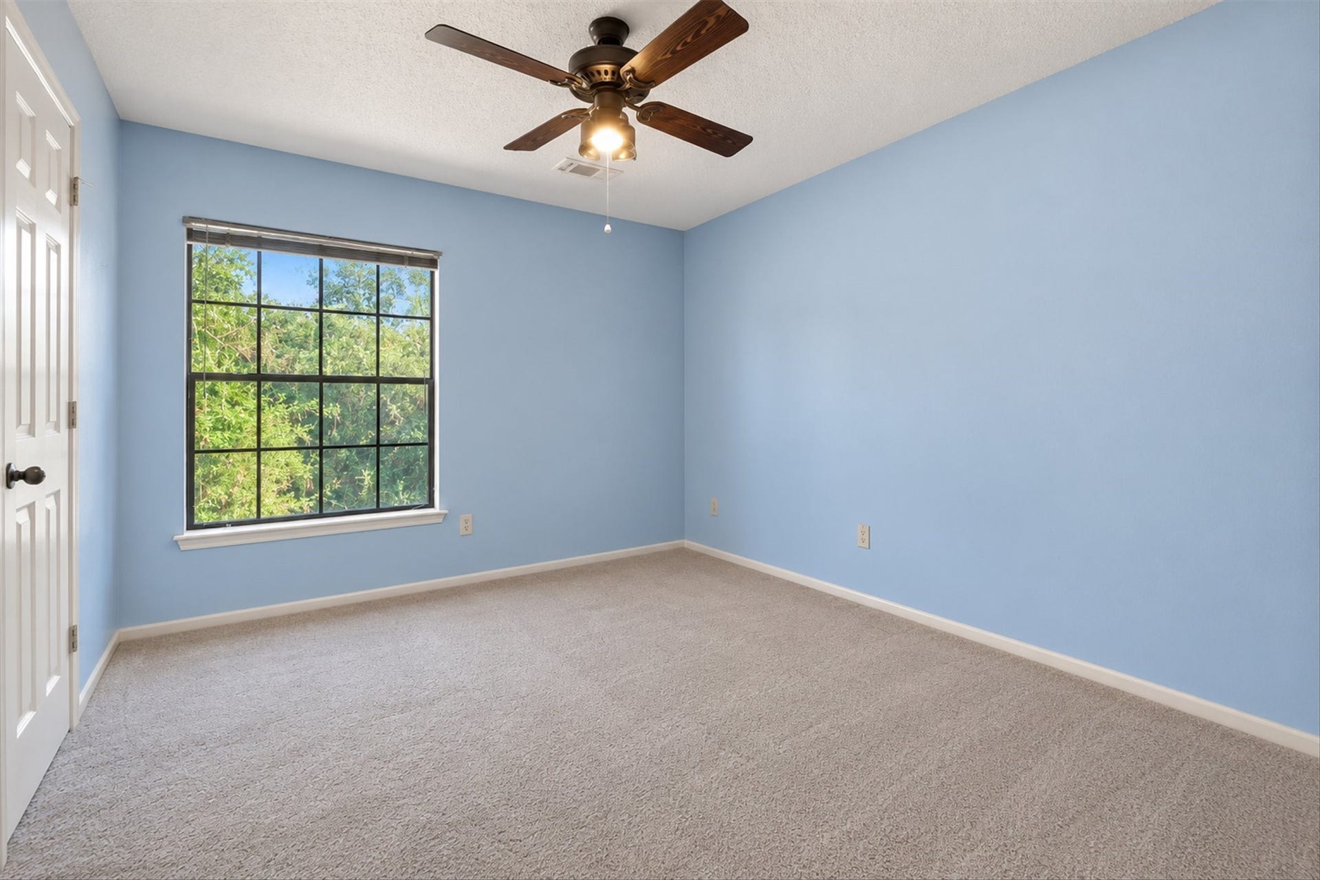 42 Thorn Berry Place, The Woodlands, TX 77381 42 Thorn Berry Place, The Woodlands, TX 77381