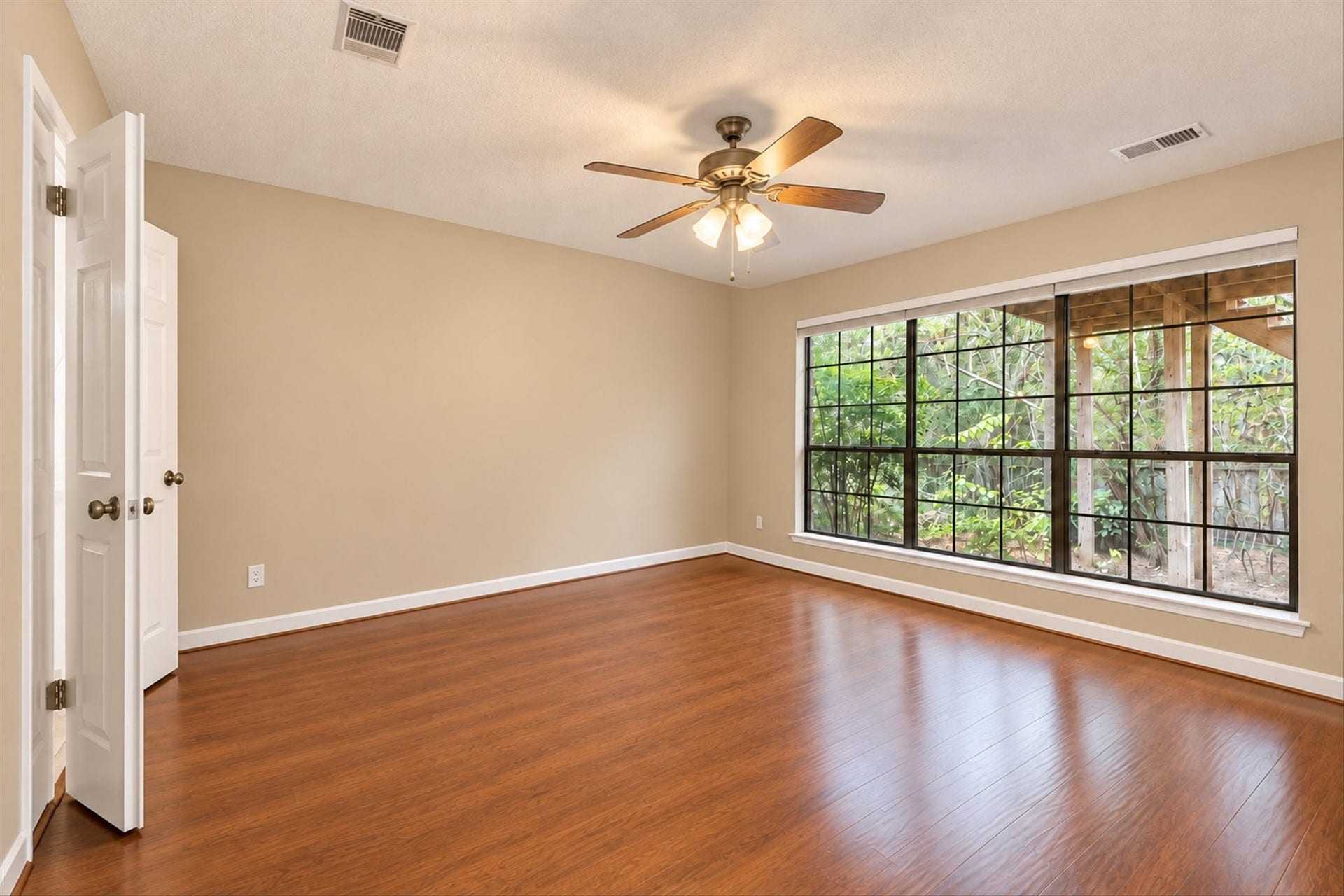 42 Thorn Berry Place, The Woodlands, TX 77381 42 Thorn Berry Place, The Woodlands, TX 77381
