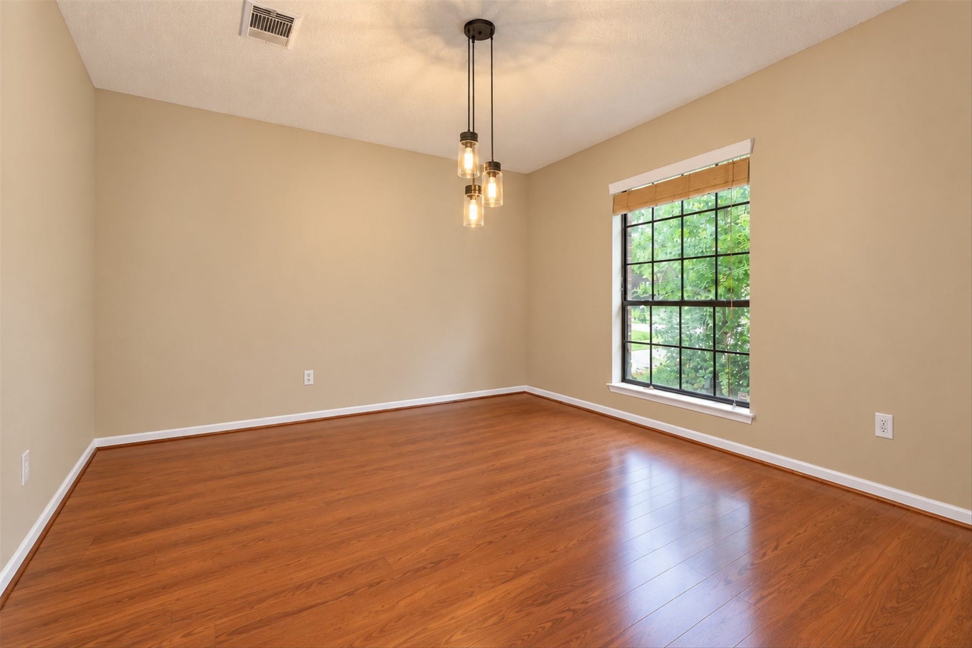 42 Thorn Berry Place, The Woodlands, TX 77381 42 Thorn Berry Place, The Woodlands, TX 77381