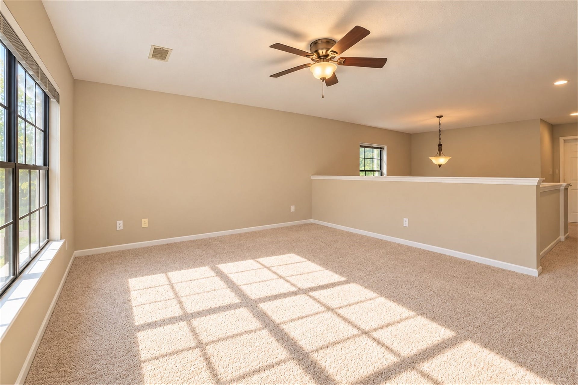 42 Thorn Berry Place, The Woodlands, TX 77381 upstairs Gameroom area