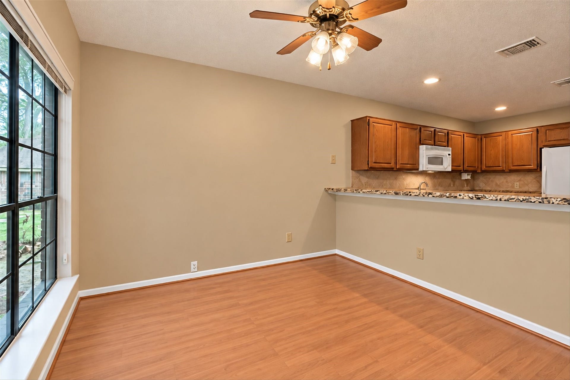 42 Thorn Berry Place, The Woodlands, TX 77381 42 Thorn Berry Place, The Woodlands, TX 77381