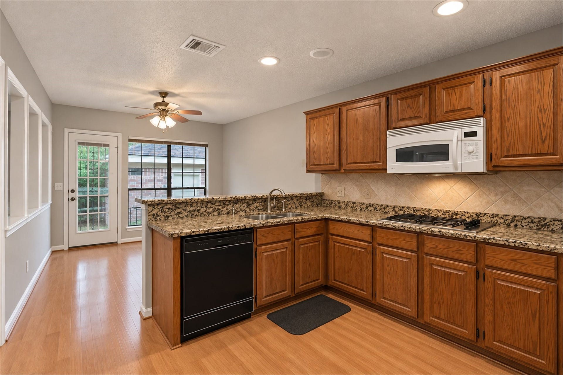 42 Thorn Berry Place, The Woodlands, TX 77381 42 Thorn Berry Place, The Woodlands, TX 77381