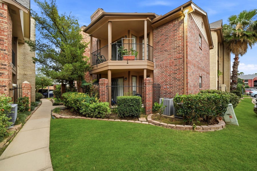 Property photo for 2121 Hepburn Street, #820, Houston, TX