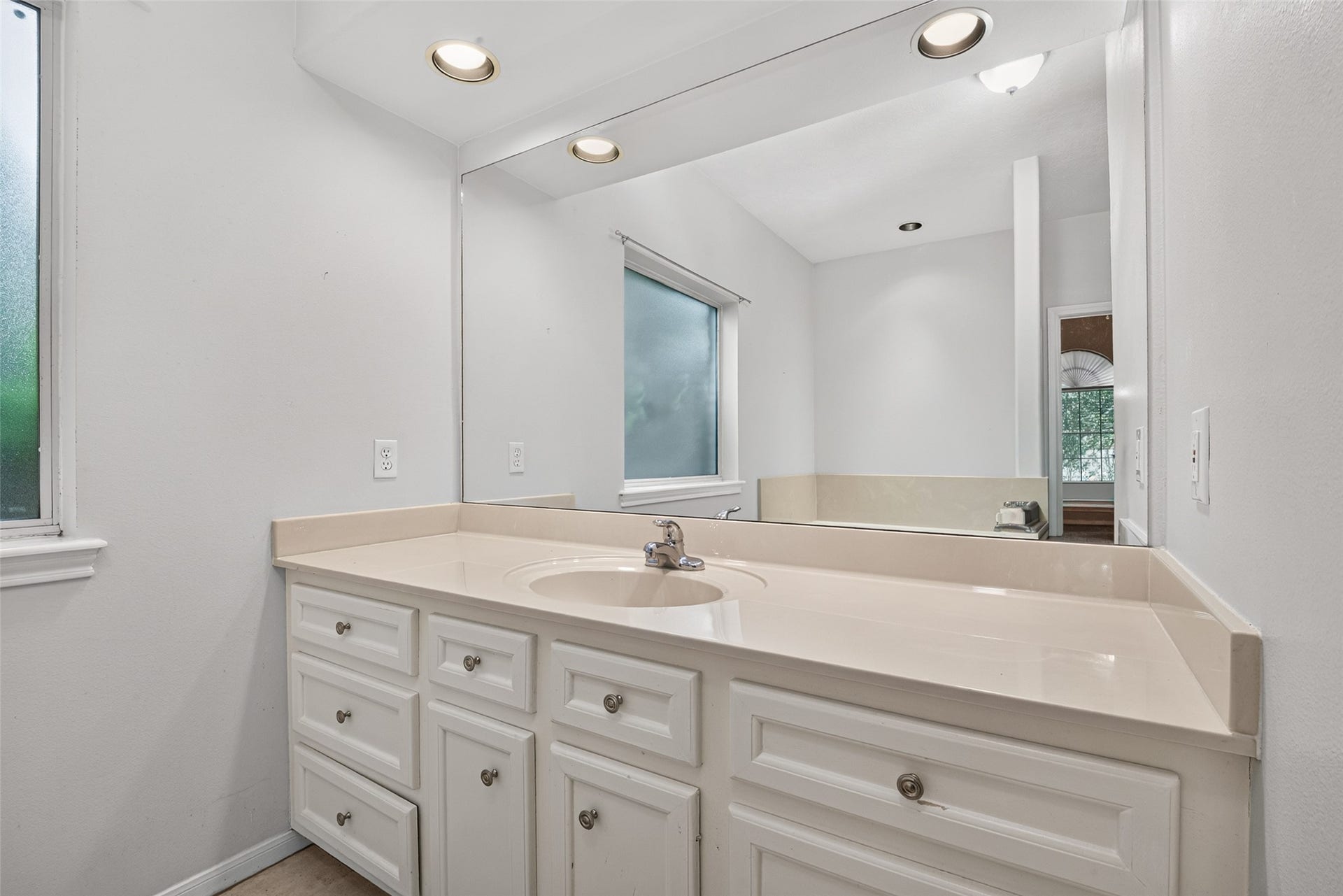 509 Cactus Drive, Conroe, TX 77385