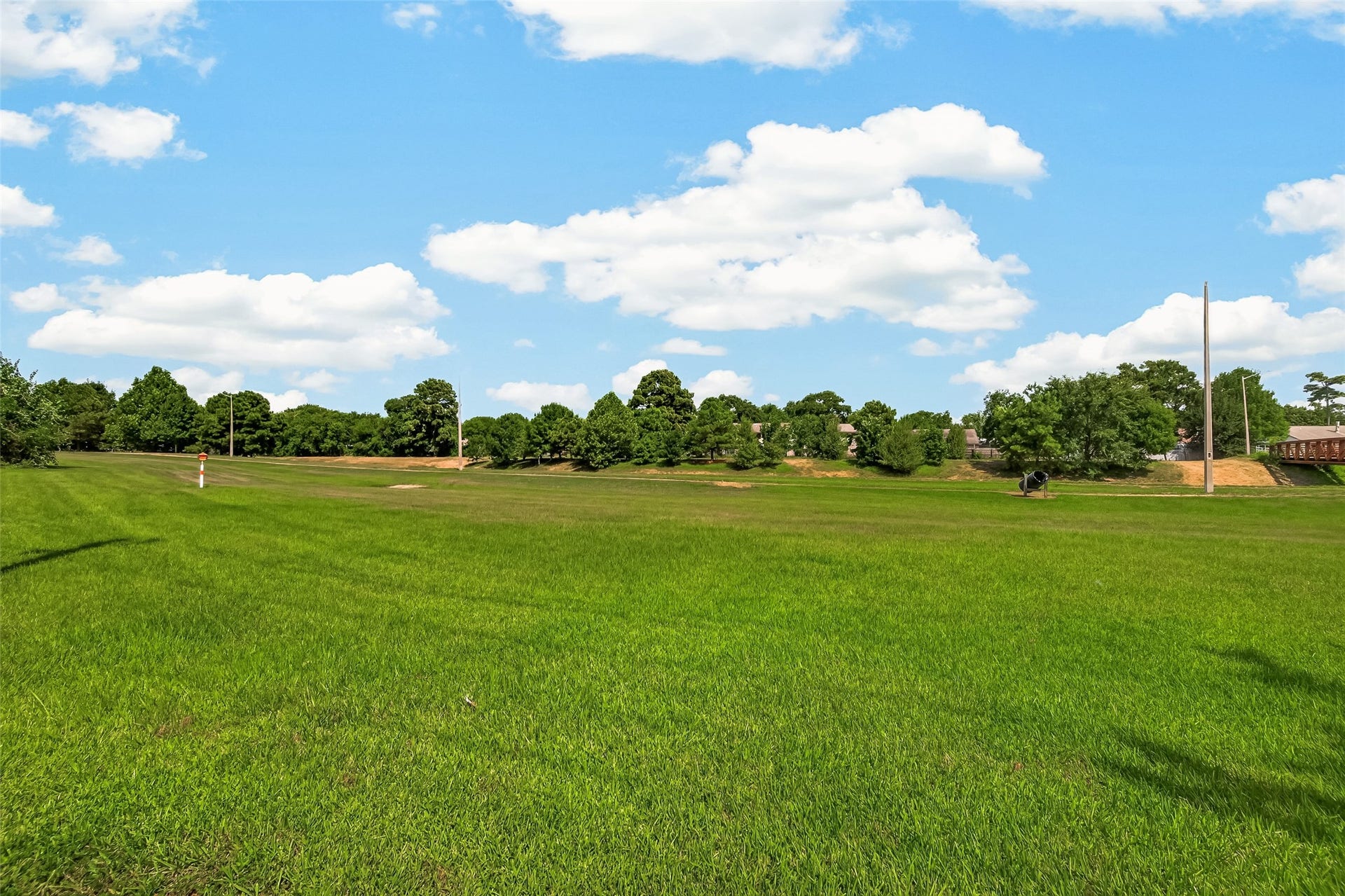 14837 Peachmeadow Lane, Channelview, TX 77530 Backyard access to Hike and Trail