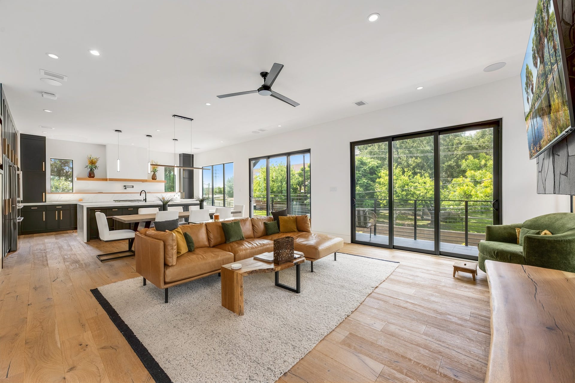 4130 Glenshire Street, Houston, TX 77025 4130 Glenshire Street, Houston, TX 77025