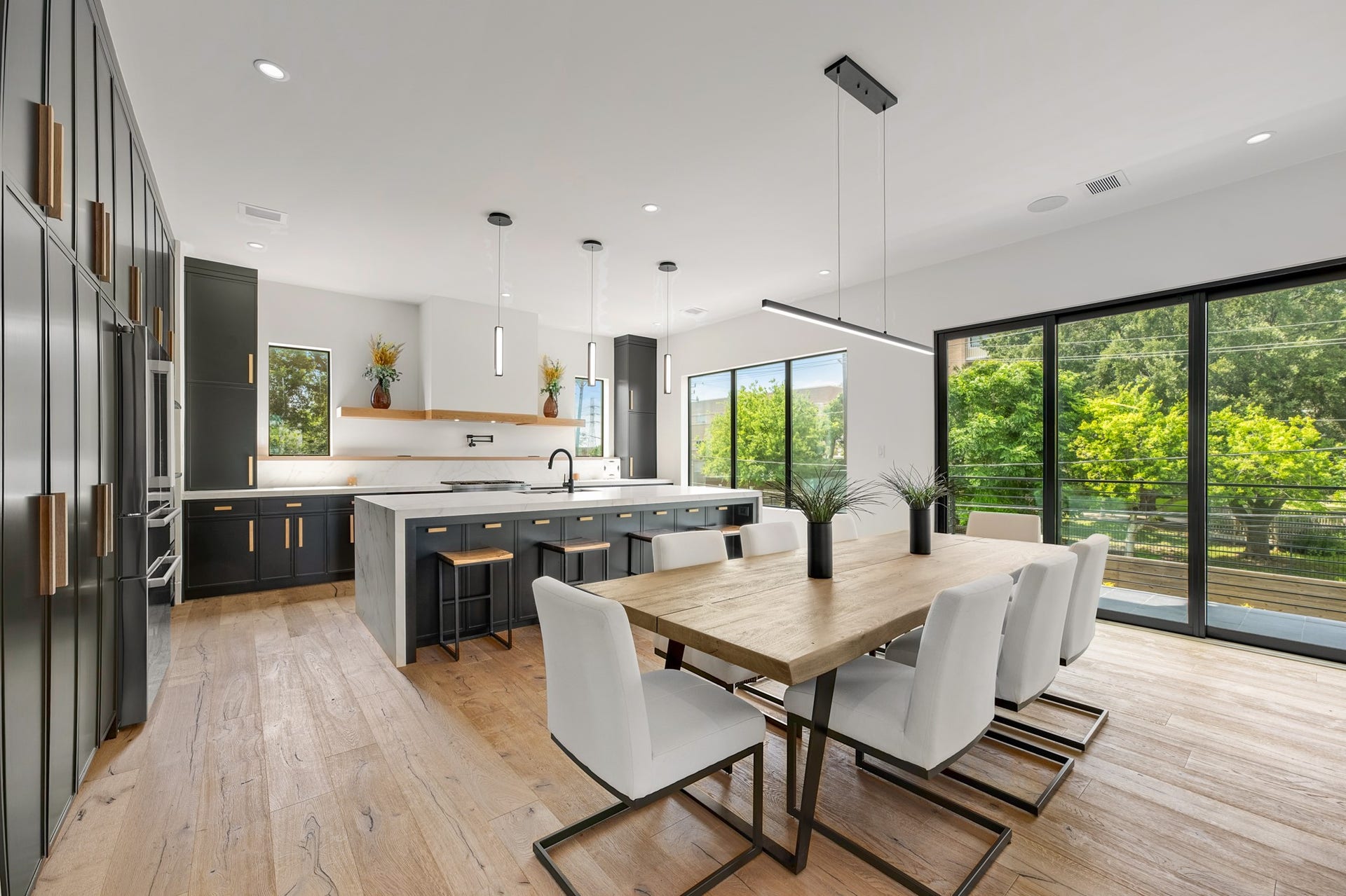 4130 Glenshire Street, Houston, TX 77025 4130 Glenshire Street, Houston, TX 77025