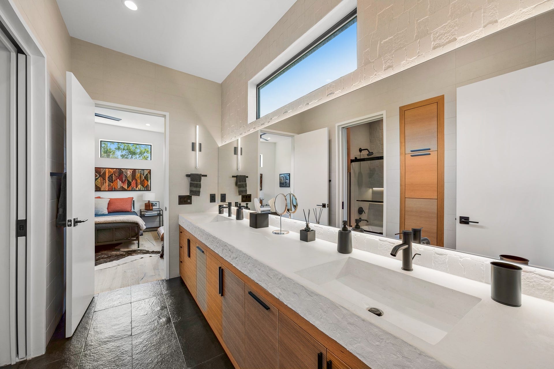 4130 Glenshire Street, Houston, TX 77025 4130 Glenshire Street, Houston, TX 77025