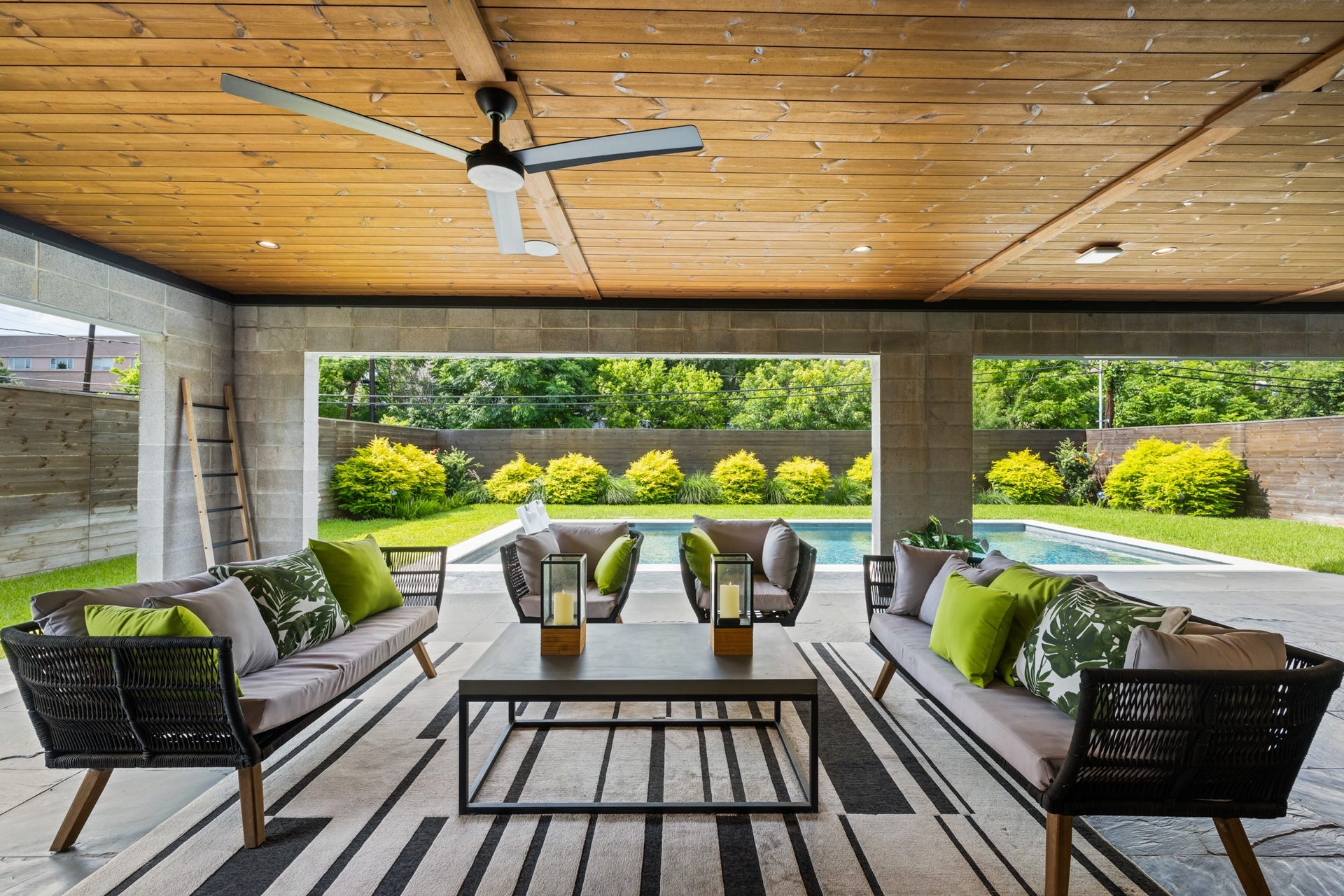 4130 Glenshire Street, Houston, TX 77025 4130 Glenshire Street, Houston, TX 77025